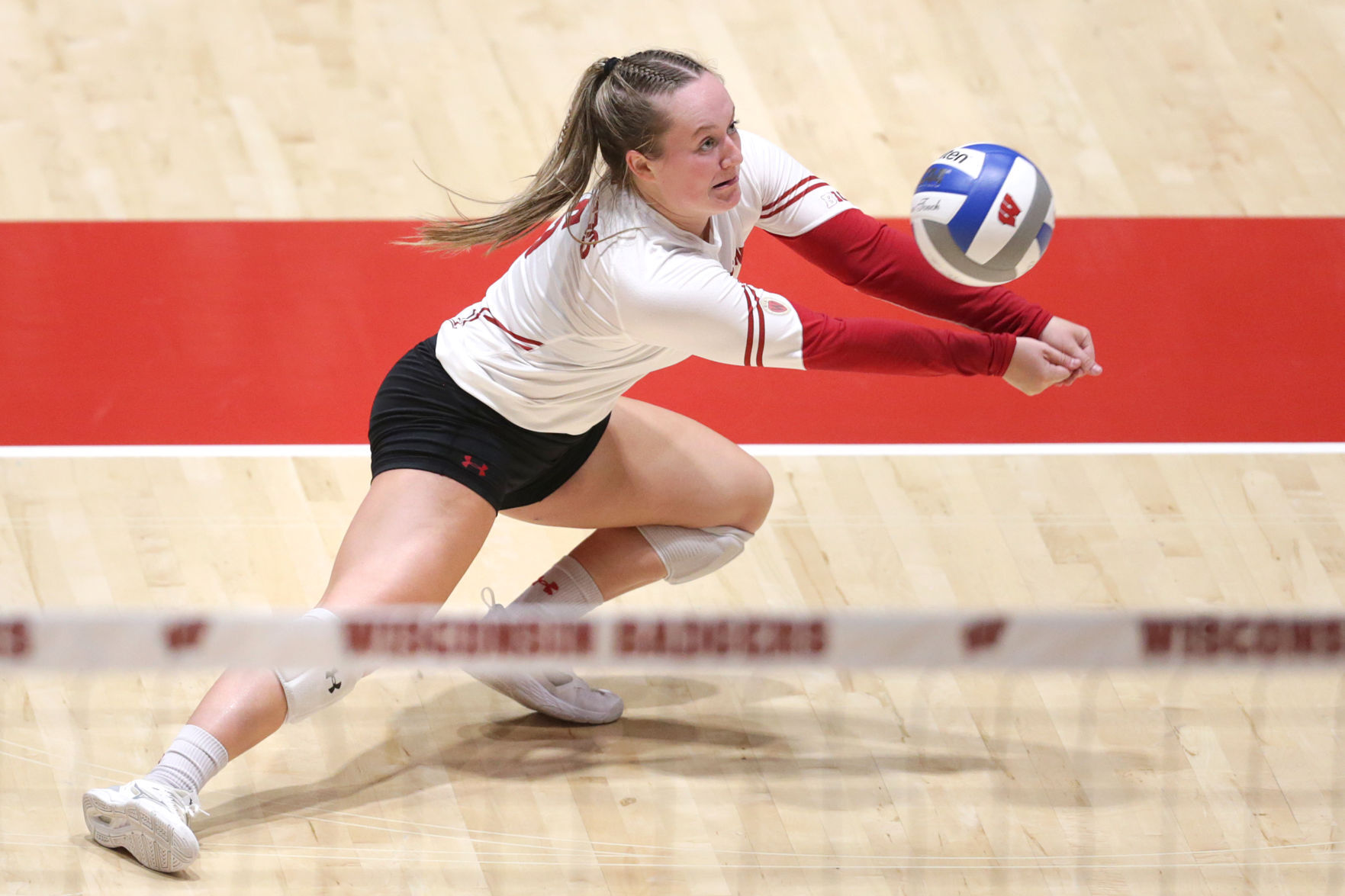 082327_uwtcuvolleyball_09kw-08272021203009